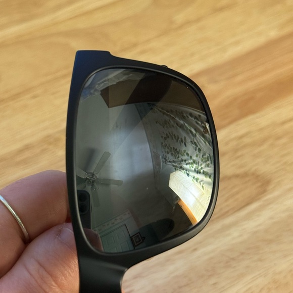 Maui Jim Red Sands Polarized Black Sunglasses - Picture 9 of 15